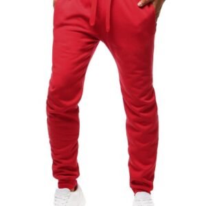 Červené tepláky v jednoduchom prevedení