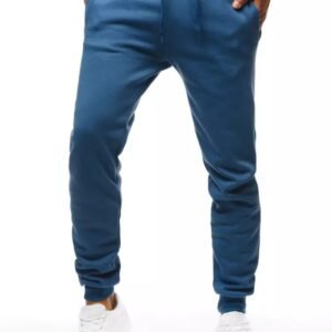 Nebesky modré tepláky v jednoduchom prevedení