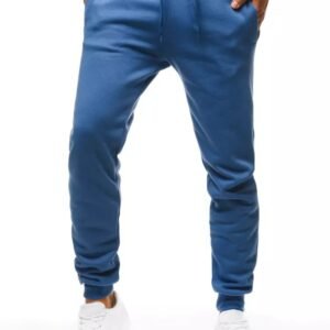 Nebesky modré tepláky v jednoduchom prevedení