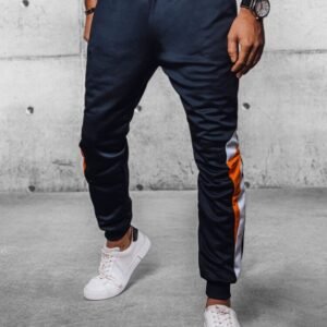 Trendy tmavo modré tepláky s výraznými prvkami po bokoch